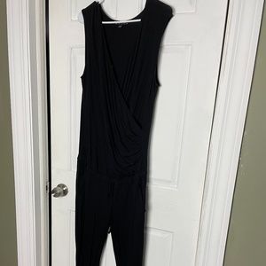 Isabella Oliver Maternity Jumpsuit Size 4 (Maternity size)